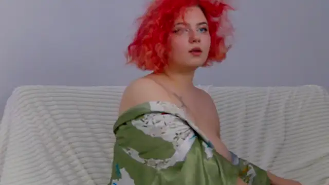 Snapshot of Stella_Swann chatting on 12/14/25, 07:14 Stella Swann online show from 12/14/25, 07:14