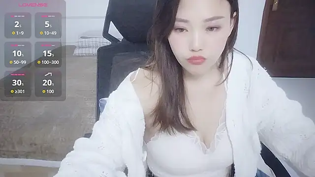 Snapshot of yangyang-88 chatting on 12/14/25, 12:54 yangyang-88 online show from 12/14/25, 12:54