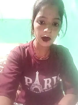 Snapshot of Juli_pande chatting on 12/16/25, 02:11 Juli pande online show from 12/16/25, 02:11