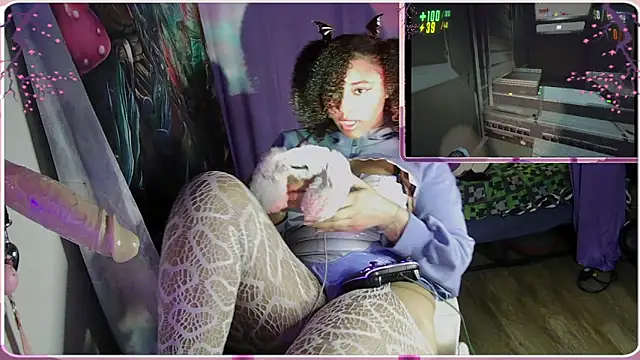 Snapshot of HonneyBunnyXO chatting on 03/23/26, 06:28 HonneyBunnyXO online show from 03/23/26, 06:28