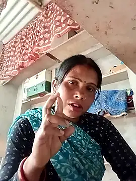 Snapshot of Shreya_pandit chatting on 04/27/26, 10:46 Shreya pandit online show from 04/27/26, 10:46