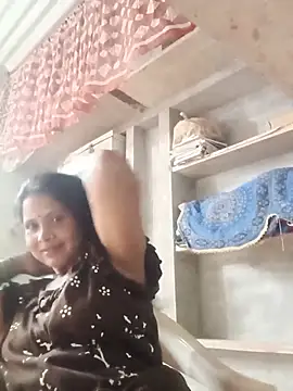 Snapshot of Shreya_pandit chatting on 05/15/26, 12:28 Shreya pandit online show from 05/15/26, 12:28