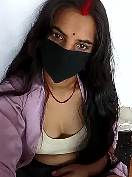 Snapshot of Pooja_Love143 chatting on 03/07/26, 04:53 Pooja Love143 online show from 03/07/26, 04:53