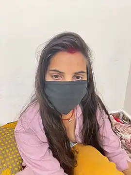 Snapshot of Pooja_Love143 chatting on 03/10/26, 04:23 Pooja Love143 online show from 03/10/26, 04:23