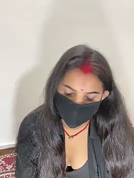 Snapshot of Pooja_Love143 chatting on 03/17/26, 10:07 Pooja Love143 online show from 03/17/26, 10:07