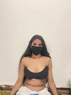 Snapshot of Pooja_Love143 chatting on 04/03/26, 04:54 Pooja Love143 online show from 04/03/26, 04:54