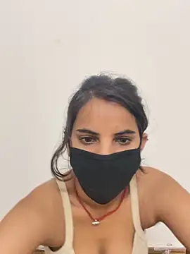 Snapshot of Pooja_Love143 chatting on 04/04/26, 06:44 Pooja Love143 online show from 04/04/26, 06:44