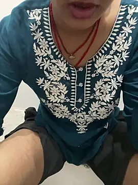 Pooja Love143 online show from 05/28/26, 06:16