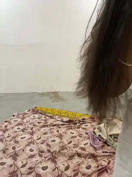 Pooja Love143 online show from 06/01/26, 04:31