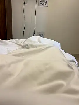 Snapshot of Sexmore21 chatting on 12/14/25, 12:21 Sexmore21 online show from 12/14/25, 12:21