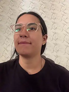 Snapshot of Val12777 chatting on 12/15/25, 01:26 Val12777 online show from 12/15/25, 01:26