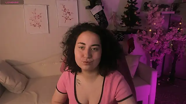 Snapshot of Kaila_Brown chatting on 12/23/25, 05:05 Kaila Brown online show from 12/23/25, 05:05