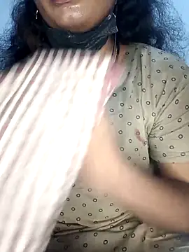 Snapshot of tamilsaisree chatting on 04/18/26, 04:33 tamilsaisree online show from 04/18/26, 04:33