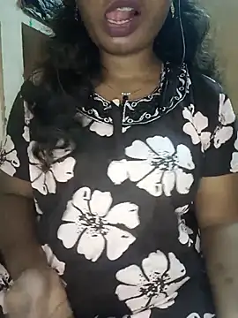 Snapshot of tamilsaisree chatting on 07/06/26, 04:31 tamilsaisree online show from 07/06/26, 04:31