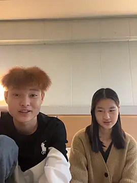 Snapshot of BY-668 chatting on 12/15/25, 01:04 BY-668 online show from 12/15/25, 01:04