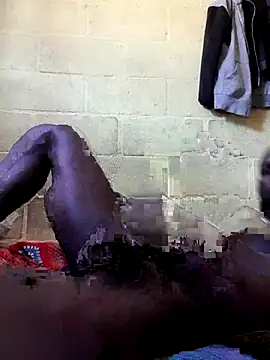 Snapshot of fays12345 chatting on 12/21/25, 12:34 fays12345 online show from 12/21/25, 12:34