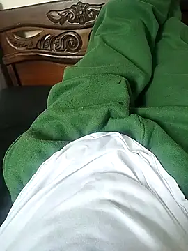 Snapshot of Jucas777 chatting on 12/17/25, 08:37 Jucas777 online show from 12/17/25, 08:37