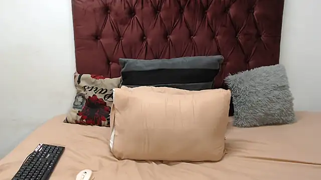 Snapshot of THICKBARBIE32 chatting on 01/11/26, 06:24 THICKBARBIE32 online show from 01/11/26, 06:24