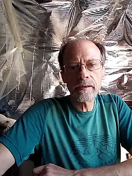 Snapshot of Quebec46 chatting on 04/15/26, 10:44 Quebec46 online show from 04/15/26, 10:44