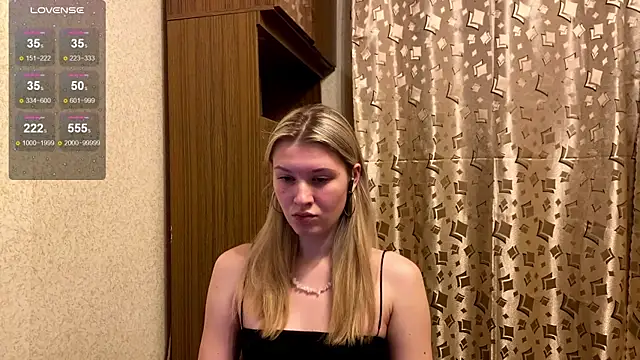 Snapshot of SkyeDavis chatting on 01/06/26, 07:06 SkyeDavis online show from 01/06/26, 07:06