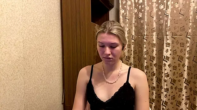 Snapshot of SkyeDavis chatting on 01/09/26, 08:10 SkyeDavis online show from 01/09/26, 08:10