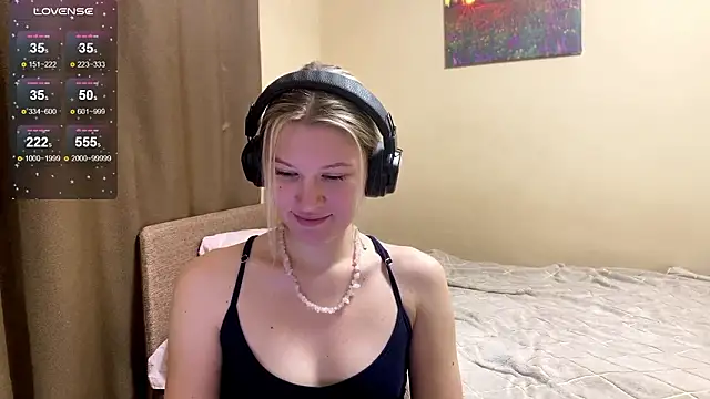 Snapshot of SkyeDavis chatting on 01/18/26, 07:17 SkyeDavis online show from 01/18/26, 07:17