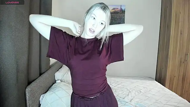 Snapshot of SkyeDavis chatting on 02/06/26, 07:17 SkyeDavis online show from 02/06/26, 07:17