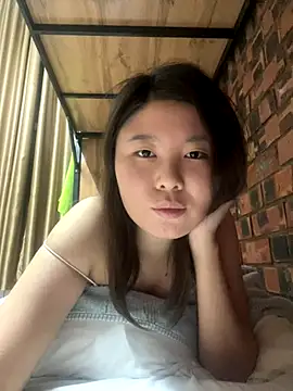 Sarah2127 online show from 12/18/25, 11:00