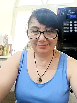Snapshot of MariSwan222 chatting on 07/17/26, 09:38 MariSwan222 online show from 07/17/26, 09:38