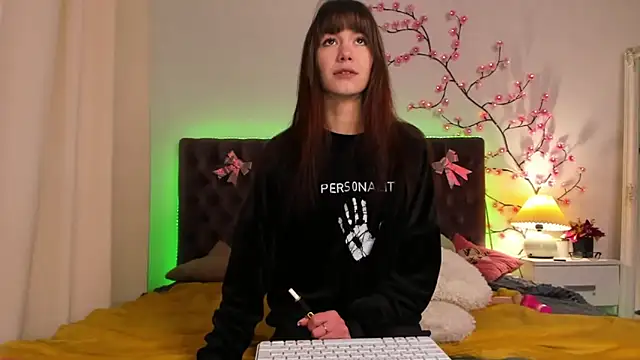 Snapshot of MilanaHotts chatting on 02/05/26, 06:51 MilanaHotts online show from 02/05/26, 06:51