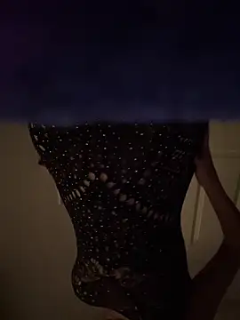 Snapshot of strawberry_but chatting on 12/15/25, 12:15 strawberry but online show from 12/15/25, 12:15