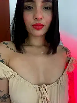 Snapshot of AngelWarm chatting on 12/15/25, 09:52 AngelWarm online show from 12/15/25, 09:52