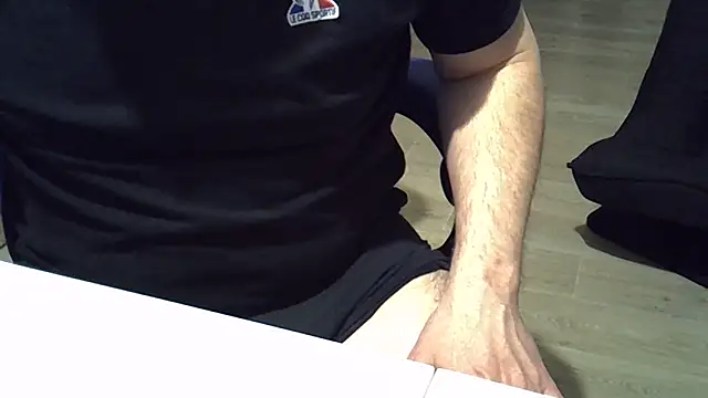 Snapshot of Zetros_15 chatting on 03/18/26, 11:08 Zetros 15 online show from 03/18/26, 11:08