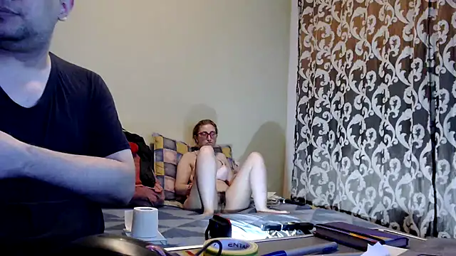 yunis32 online show from 03/20/25, 06:20