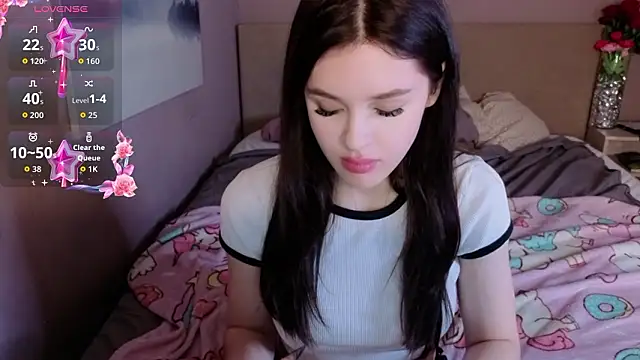 Snapshot of Holly__Bush chatting on 02/23/26, 03:42 Holly Bush online show from 02/23/26, 03:42