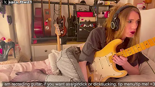 Snapshot of Sara_ftw21 chatting on 03/30/26, 07:59 Sara ftw21 online show from 03/30/26, 07:59