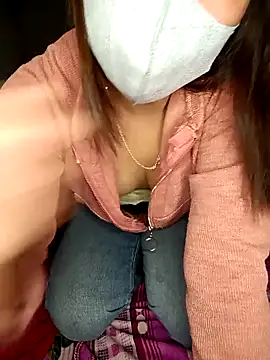 Snapshot of May-Ne chatting on 02/12/26, 06:03 May-Ne online show from 02/12/26, 06:03