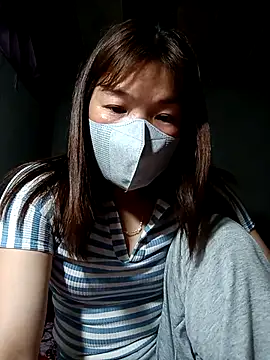 Snapshot of May-Ne chatting on 02/26/26, 01:32 May-Ne online show from 02/26/26, 01:32