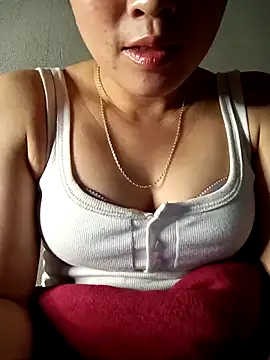 Snapshot of May-Ne chatting on 03/14/26, 03:50 May-Ne online show from 03/14/26, 03:50