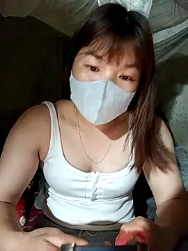 Snapshot of May-Ne chatting on 03/16/26, 05:17 May-Ne online show from 03/16/26, 05:17