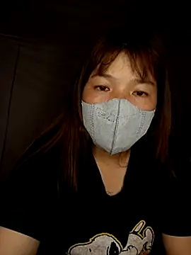 Snapshot of May-Ne chatting on 04/05/26, 04:48 May-Ne online show from 04/05/26, 04:48