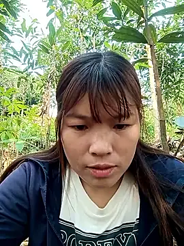 Snapshot of May-Ne chatting on 04/07/26, 01:17 May-Ne online show from 04/07/26, 01:17