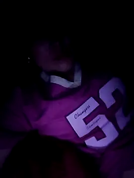 Snapshot of May-Ne chatting on 04/17/26, 03:15 May-Ne online show from 04/17/26, 03:15