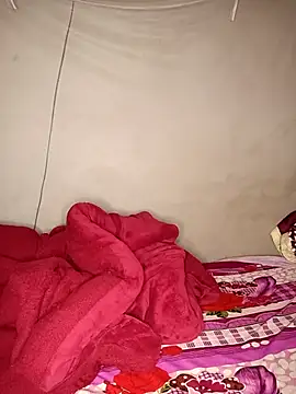 Snapshot of May-Ne chatting on 04/26/26, 04:10 May-Ne online show from 04/26/26, 04:10