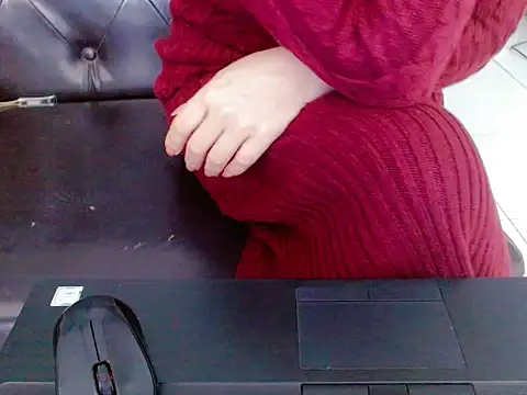 Snapshot of Midu_9x chatting on 01/18/26, 03:32 Midu 9x online show from 01/18/26, 03:32