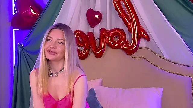 Snapshot of ToriCarter chatting on 02/10/26, 04:55 ToriCarter online show from 02/10/26, 04:55