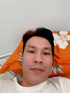 Snapshot of cheung1001 chatting on 12/15/25, 08:07 cheung1001 online show from 12/15/25, 08:07