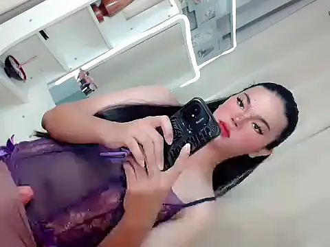 Snapshot of Shaneloveme chatting on 06/14/26, 10:01 Shaneloveme online show from 06/14/26, 10:01