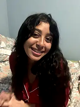 Snapshot of mimi_63 chatting on 12/15/25, 11:36 mimi 63 online show from 12/15/25, 11:36