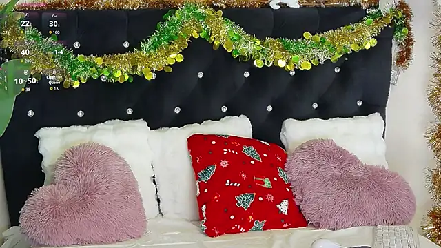 Snapshot of MistyAddams chatting on 12/18/25, 01:50 MistyAddams online show from 12/18/25, 01:50